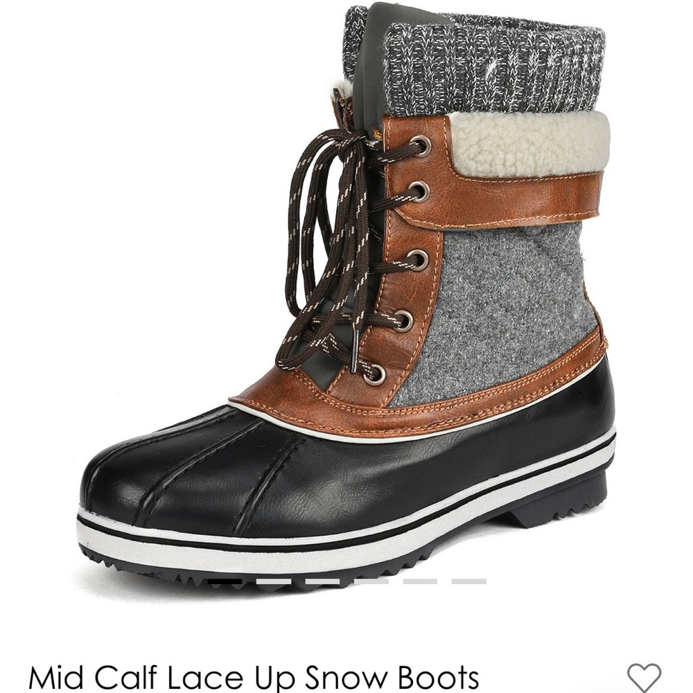 Dream pair mid calf snow boots, size 7, brand new!! Never worn